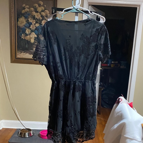 Black Lace romper with Sequins - Picture 3 of 4